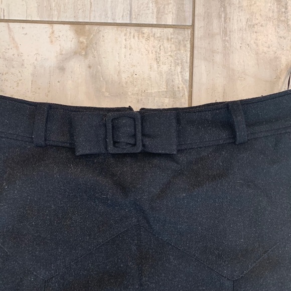 Guess Pencil Skirt With buttons and bow - Picture 6 of 6